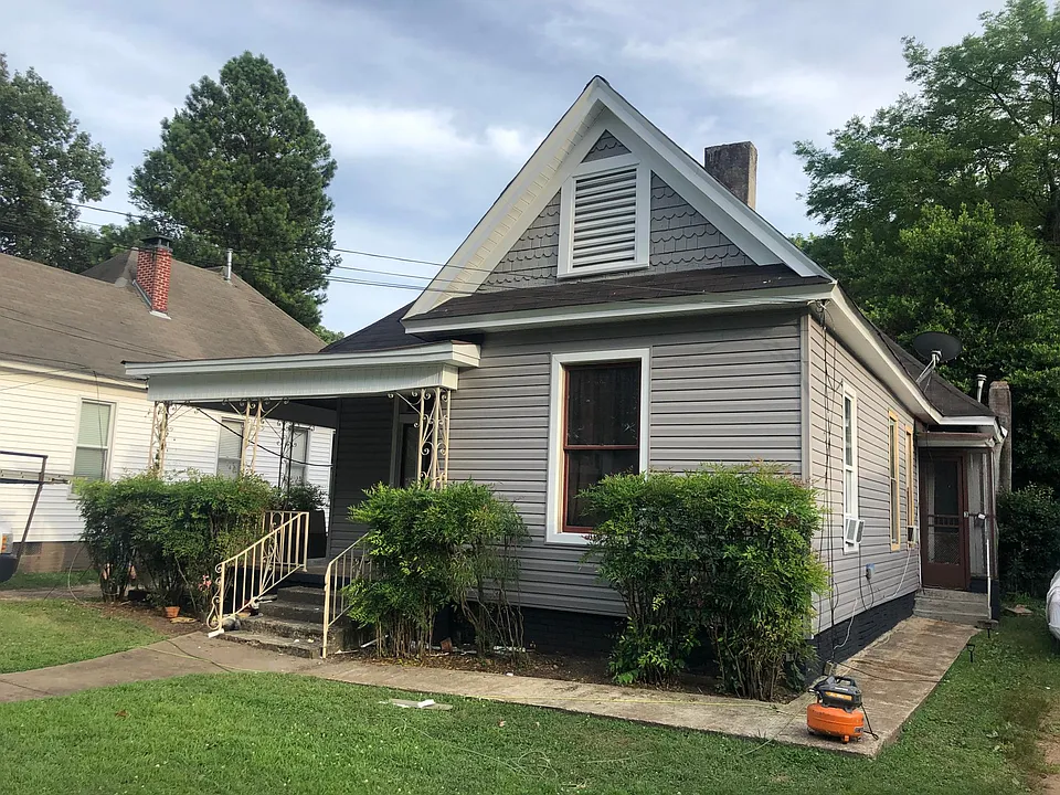 2053 Linden Ave #3