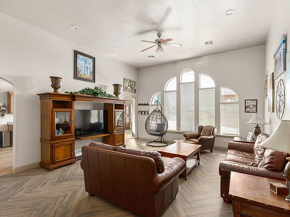 4th image of 2515 S 2310 East Cir