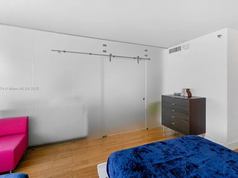 100 Lincoln Rd #923 — Photo 16