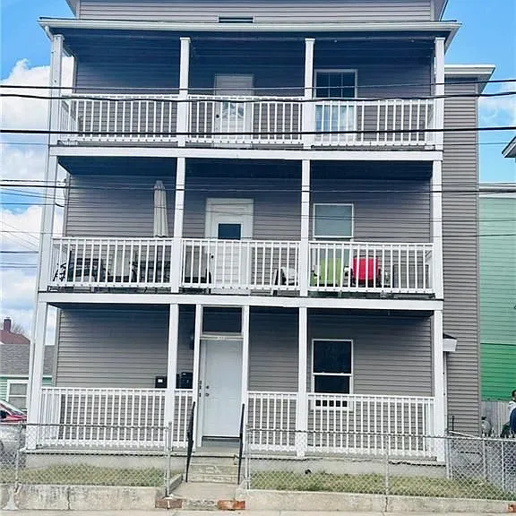 518 Privilege St #3 — Photo 1