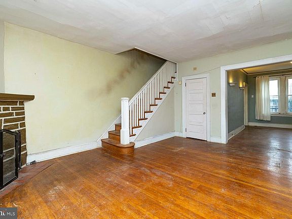 4th image of 4811 McKean Ave