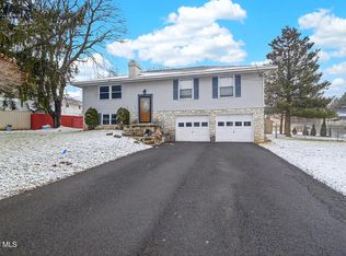 516 Woodburne Drive, Utica, NY 13502