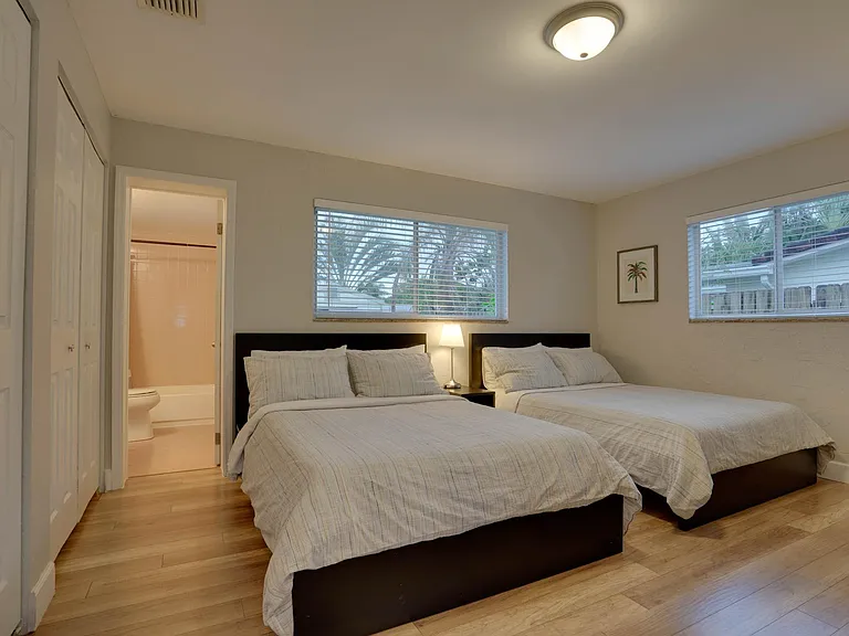 1660 NE 26th Ave — Photo 17