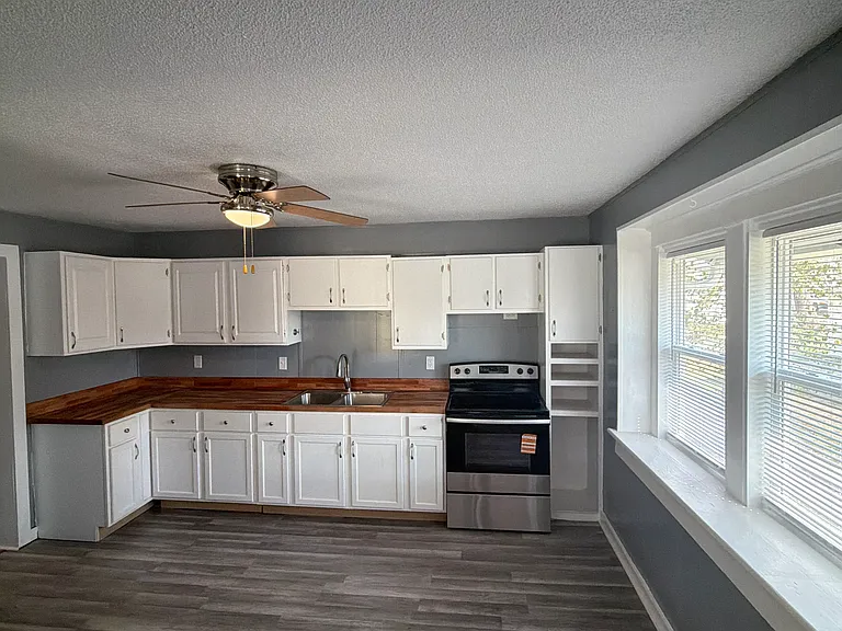 507 S Shaw St — Photo 8