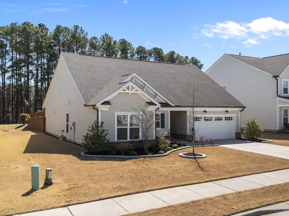 3735 Autumn Creek Dr, Fuquay Varina, NC 27526