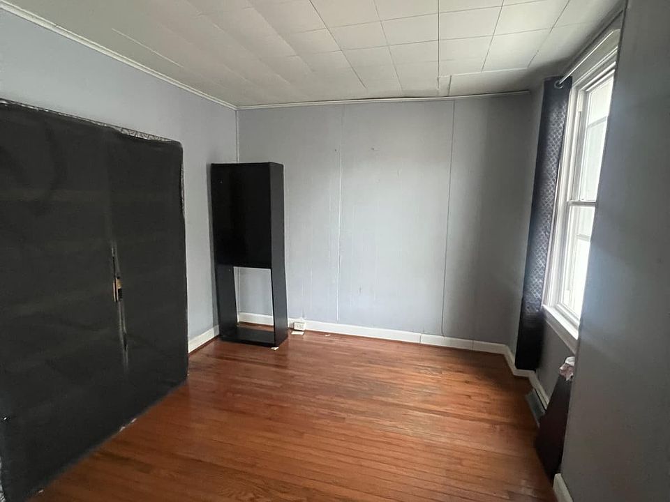 2nd image of 49 Madison Ave