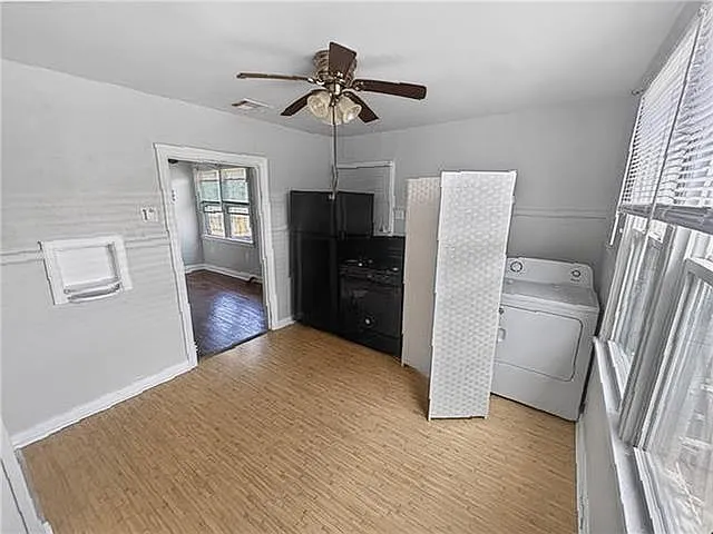 1 bed, 1.0 bath, 637 sqft, $1,300 — Photo 4