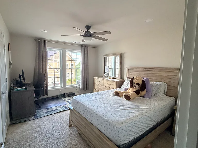 Top floor flex room