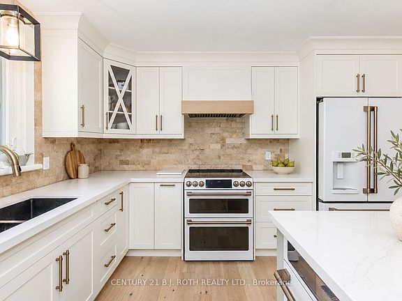 5th image of 3257 Liah Ln