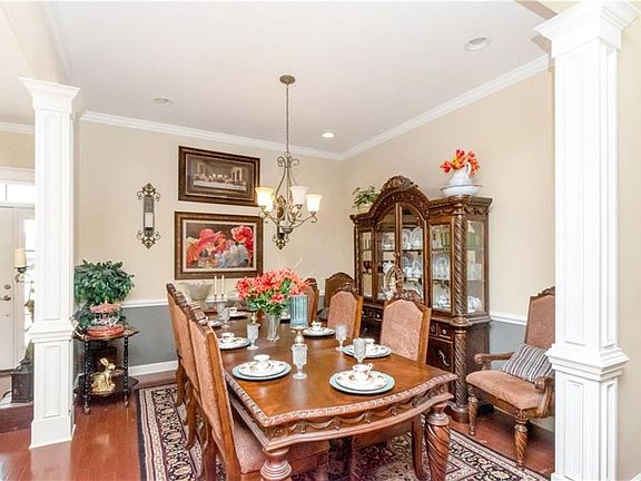 5th image of 9050 Labrador Trl