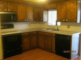 2nd image of 301 W Clegern St