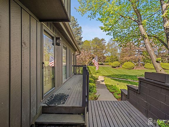 3rd image of 106 Westgate Dr