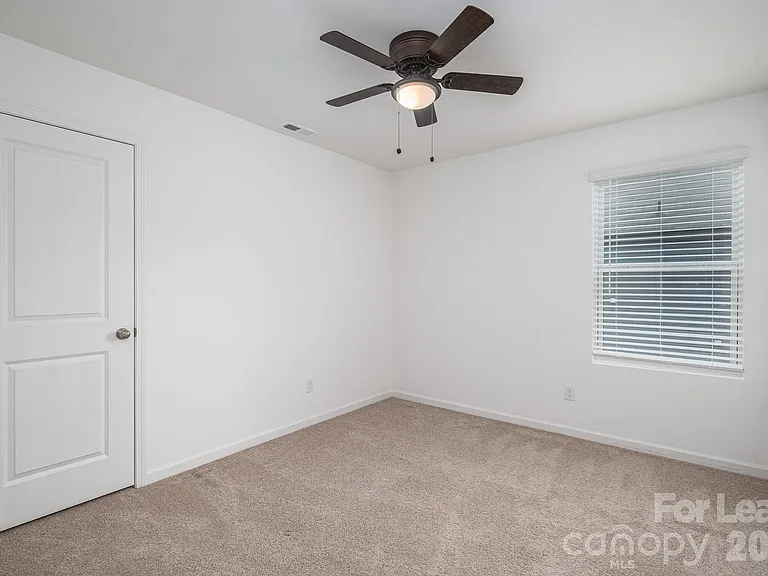 1004 Davis Hills Dr — Photo 17