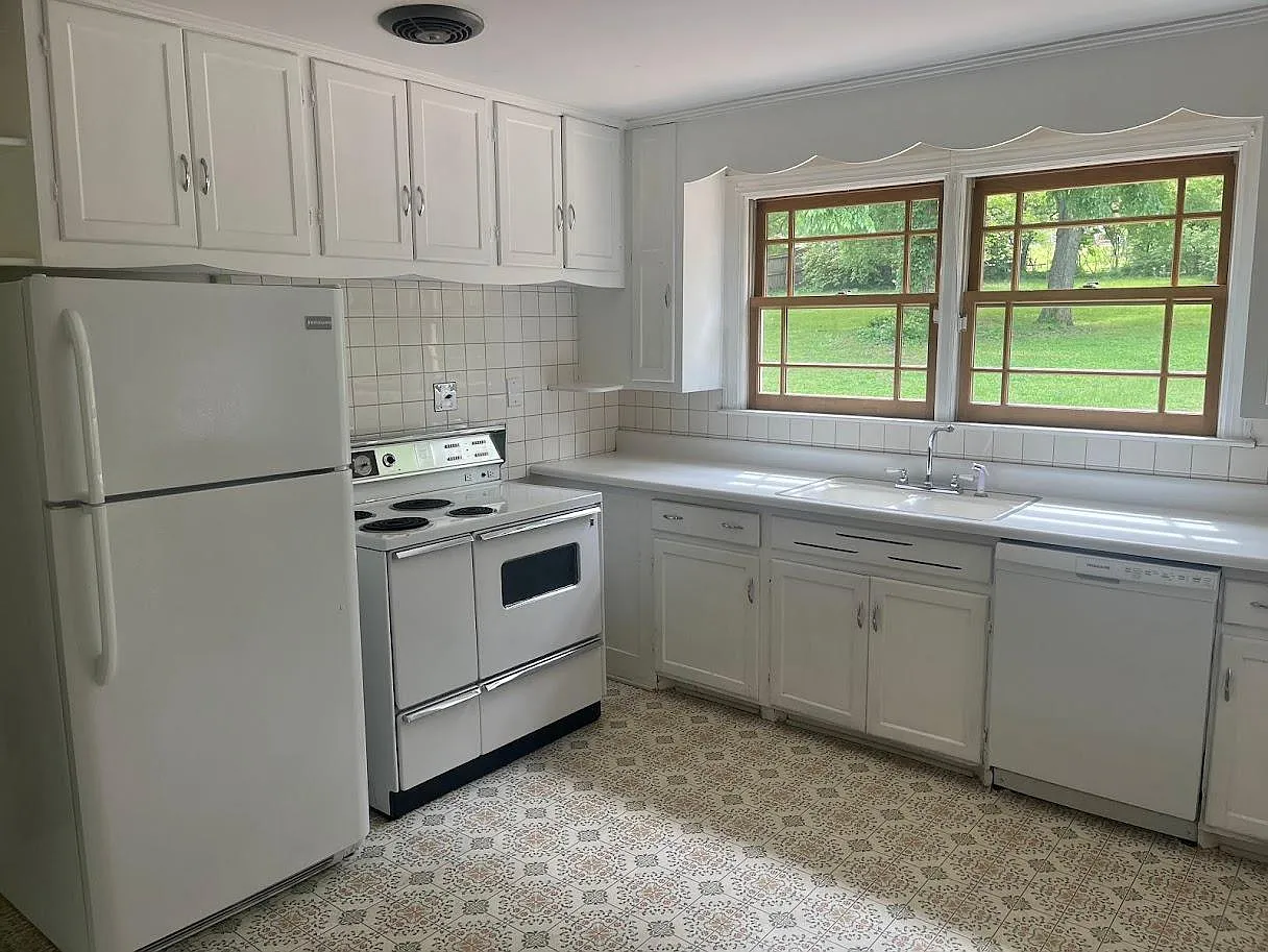 2 bed, 1400 sqft, $2,500 — Photo 3
