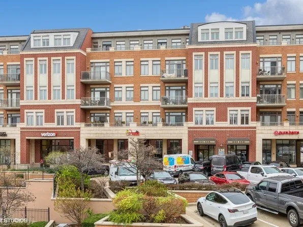 120 N Northwest Hwy APT 408, Park Ridge, IL 60068