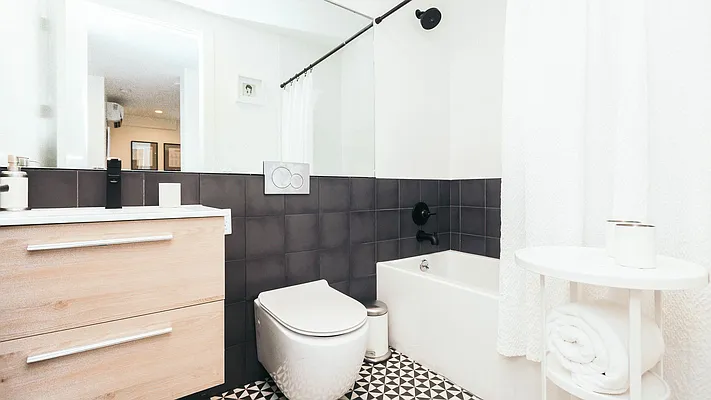 Rented by Nooklyn NYC LLC | media 10