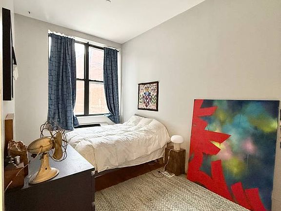 3rd image of 41 Kosciuszko St APT 221