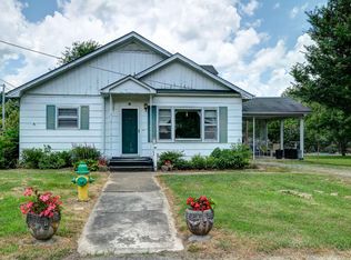 91 Lowell St, Murphy, NC 28906