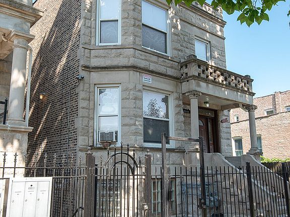 3rd image of 1852 S Lawndale Ave