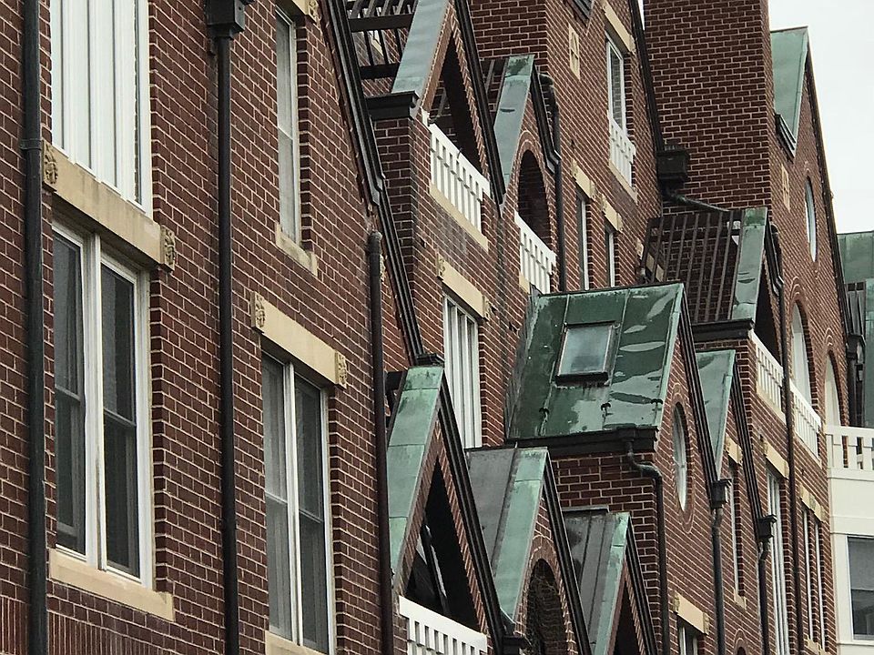 2nd image of 115 N Lee St APT 404