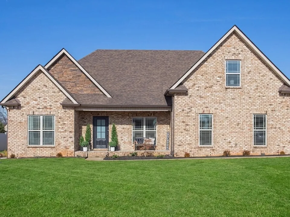 221 Waldron View Dr