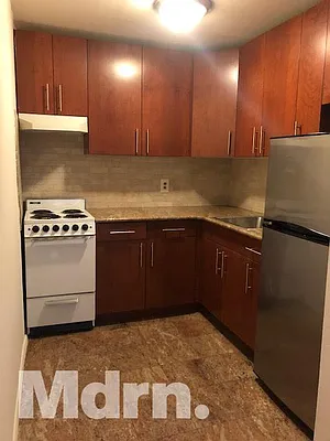 Rented by Mdrn Residential | media 23