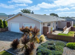 1255 Jackson Ave SW, Bandon, OR 97411