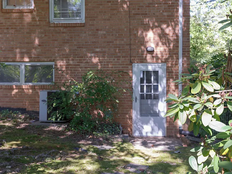 608 Candlewood Dr — Photo 27