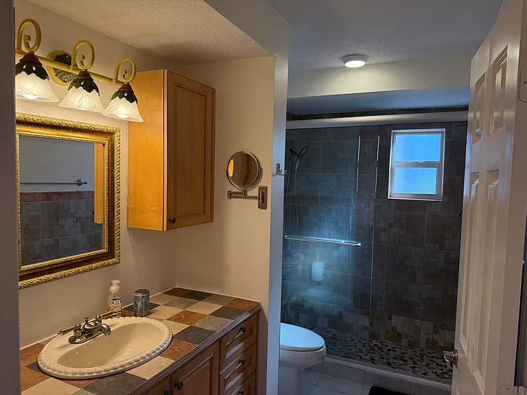 118 Linda Ln — Photo 8