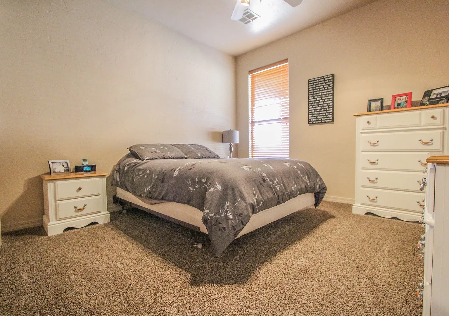 Plenty of space with this 4 Bedroom, 2 Bath home in the Wood Streets! — Photo 4