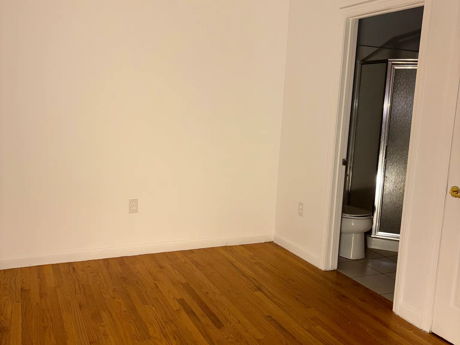 3 bed, $2,400 — Photo 4