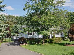 8 Brookview Ln, Ulster Park, NY 12487