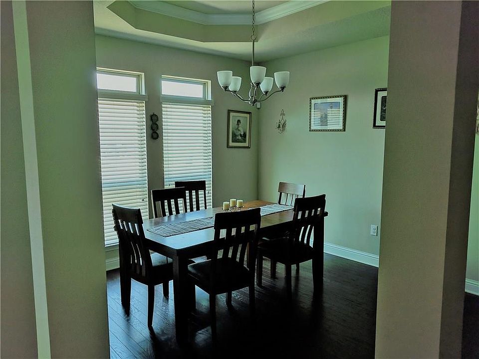 2nd image of 10362 Dunmore Dr