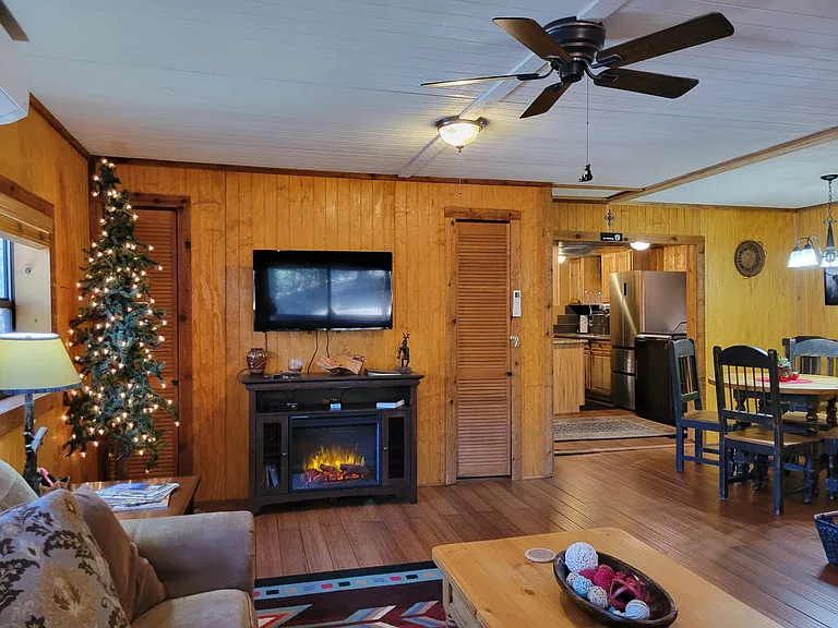 235 Hart Ave — Photo 7