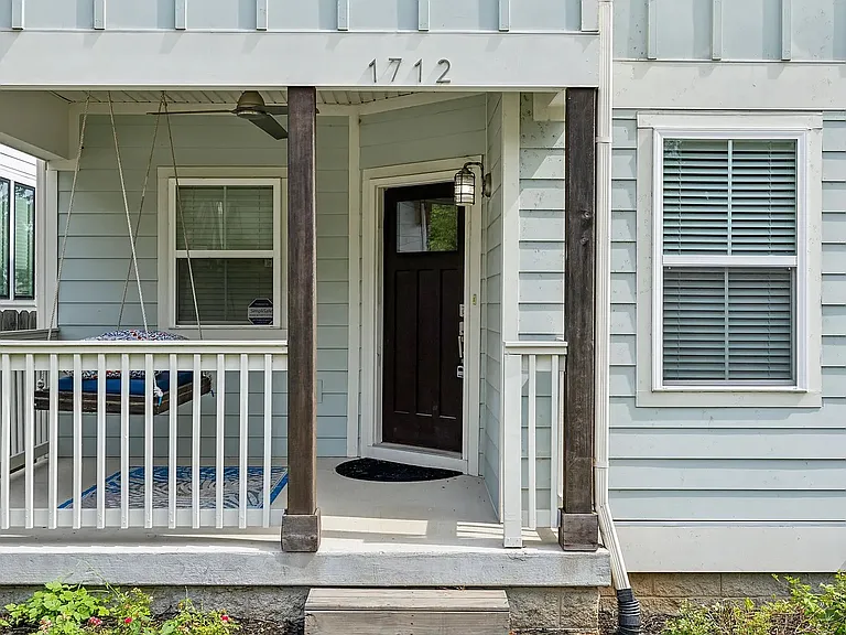 1712 Nubell St — Photo 4
