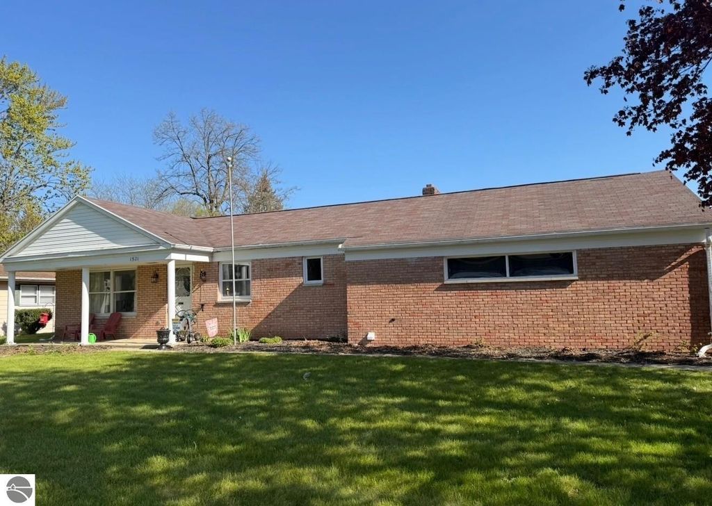 1521 E Broadway St, Mount Pleasant, MI, Mount Pleasant