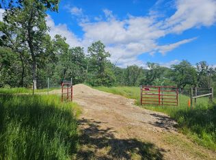 29296 S Forty Ranch Ln, Tollhouse, CA 93667