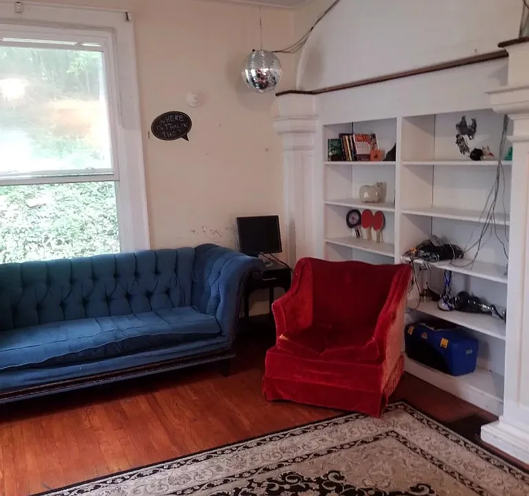 815 Lancaster Ave