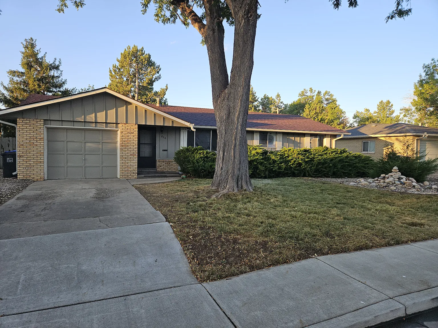3 bed, 1300 sqft, $2,000 — Photo 1