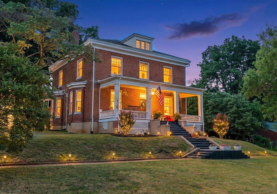 1st image of 110 Green St
