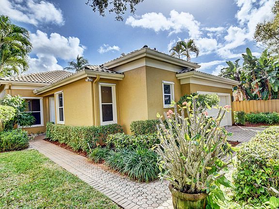 Home For Sale In Broken Sound Country Club