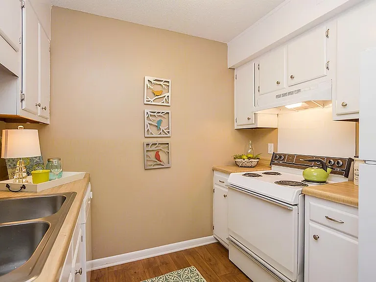 Windtree Apartment Homes — Photo 73