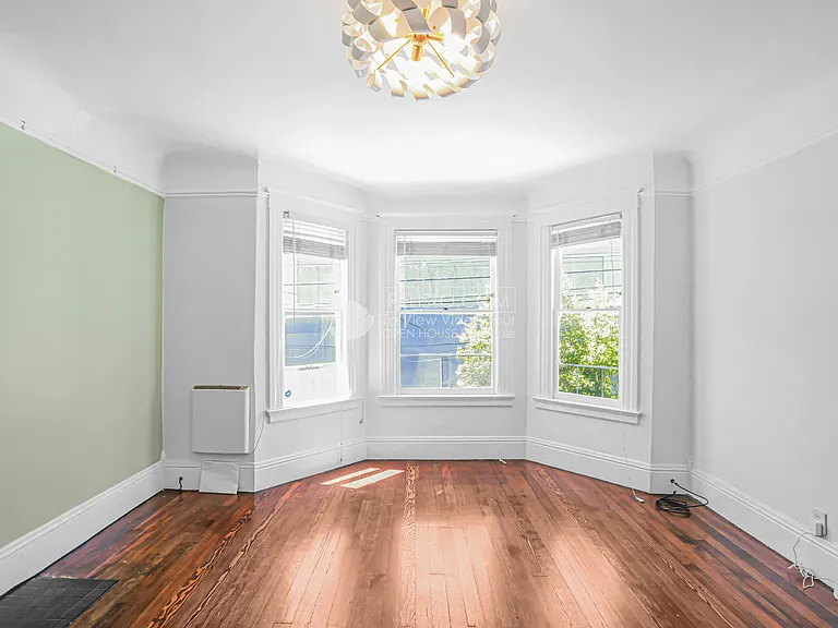 1353 Minna St — Photo 5