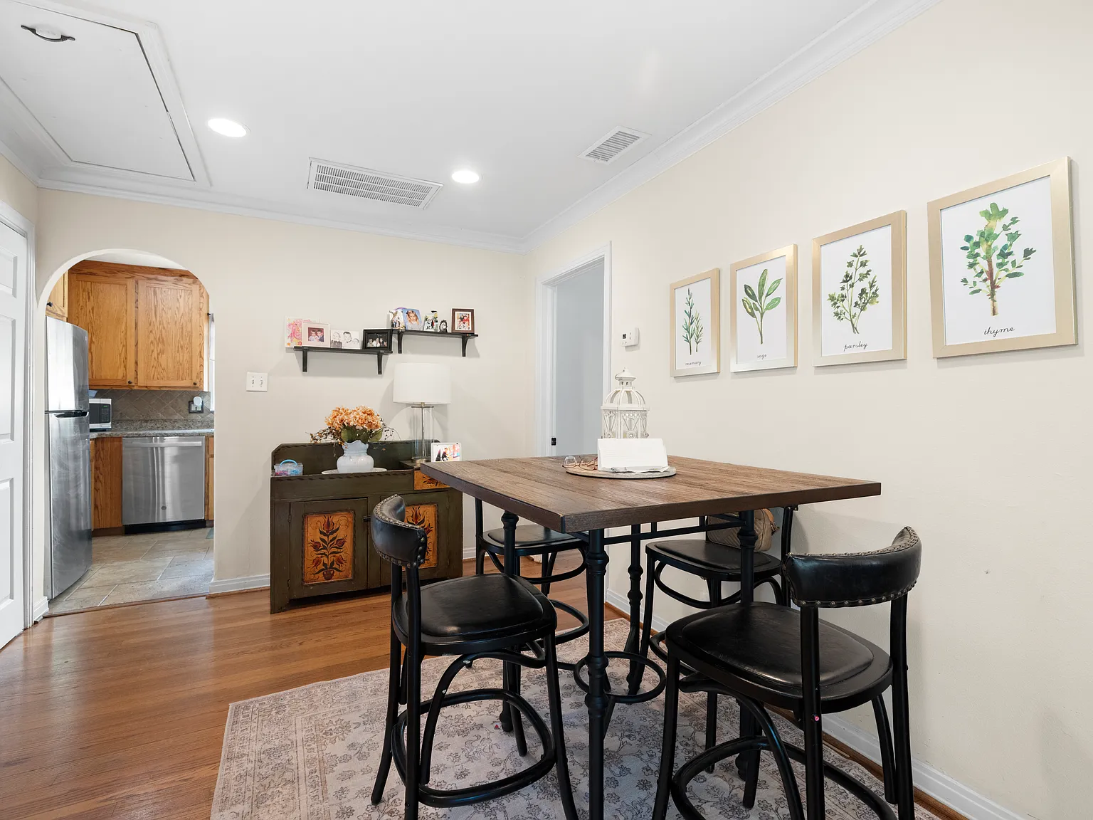 2 bed, 957 sqft, $2,500 — Photo 4