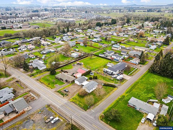 5th image of 4639 Knox Butte Rd E