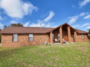5747 E 620th Rd, Locust Grove, OK 74352