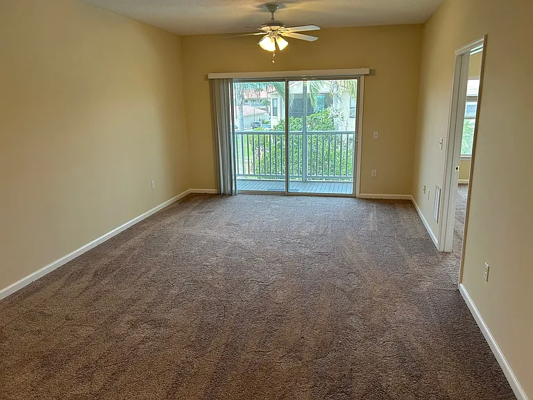 405 Bouchelle Dr #214 — Photo 5