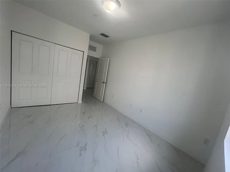 1010 SW 69th Ave #212 — Photo 22