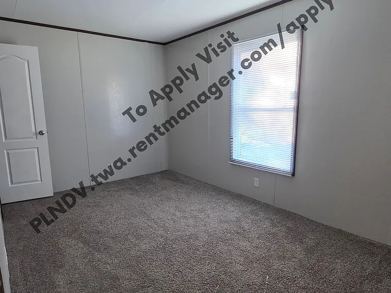 941 Lindsey St — Photo 4
