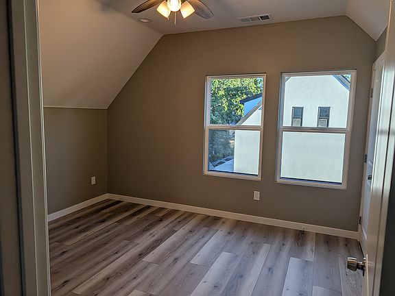 3rd image of 569 Southgate Rd